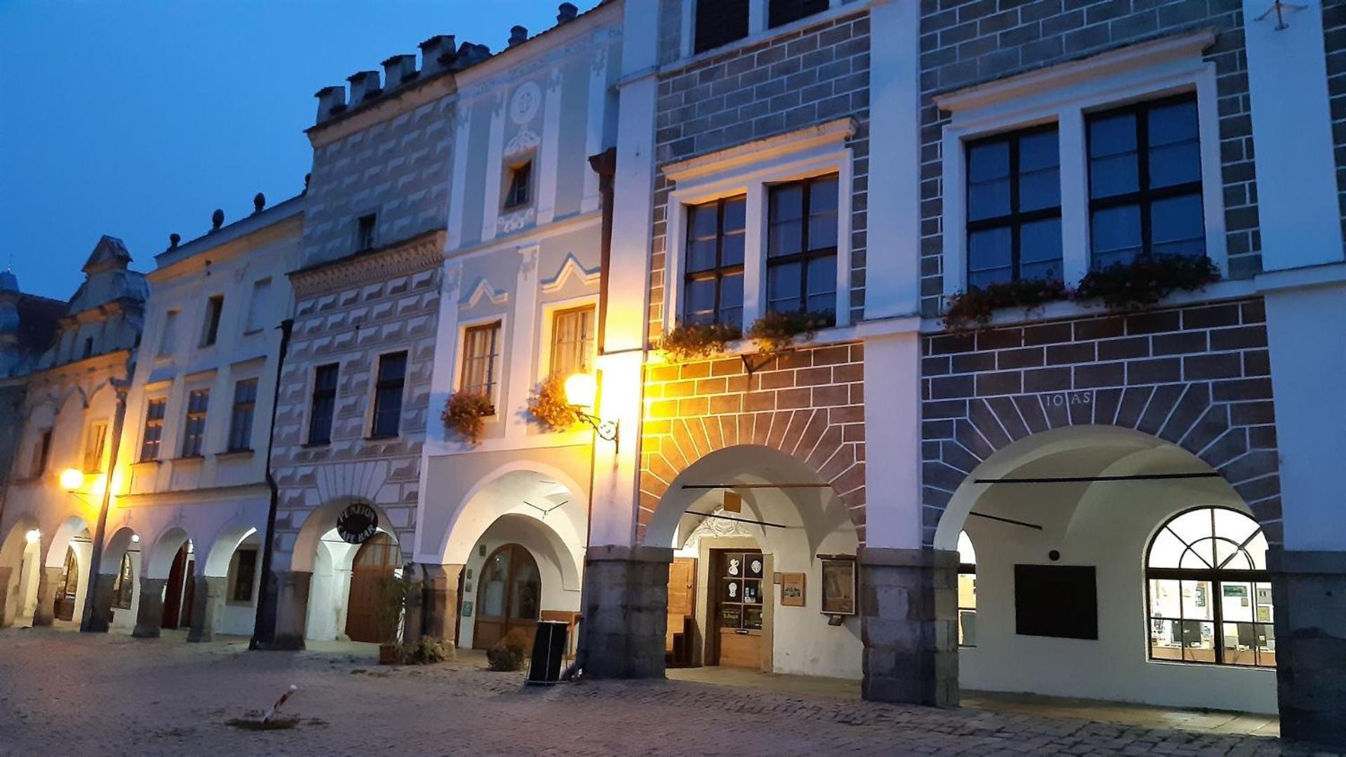 Ubytovani U Seniglu Hotel Telč Exterior foto